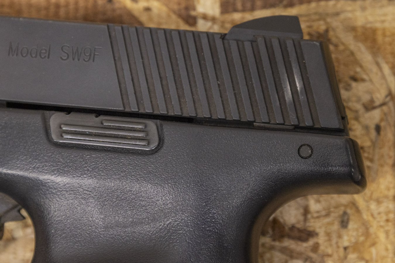 SMITH AND WESSON SW9F 9mm Police Trade-In Pistol